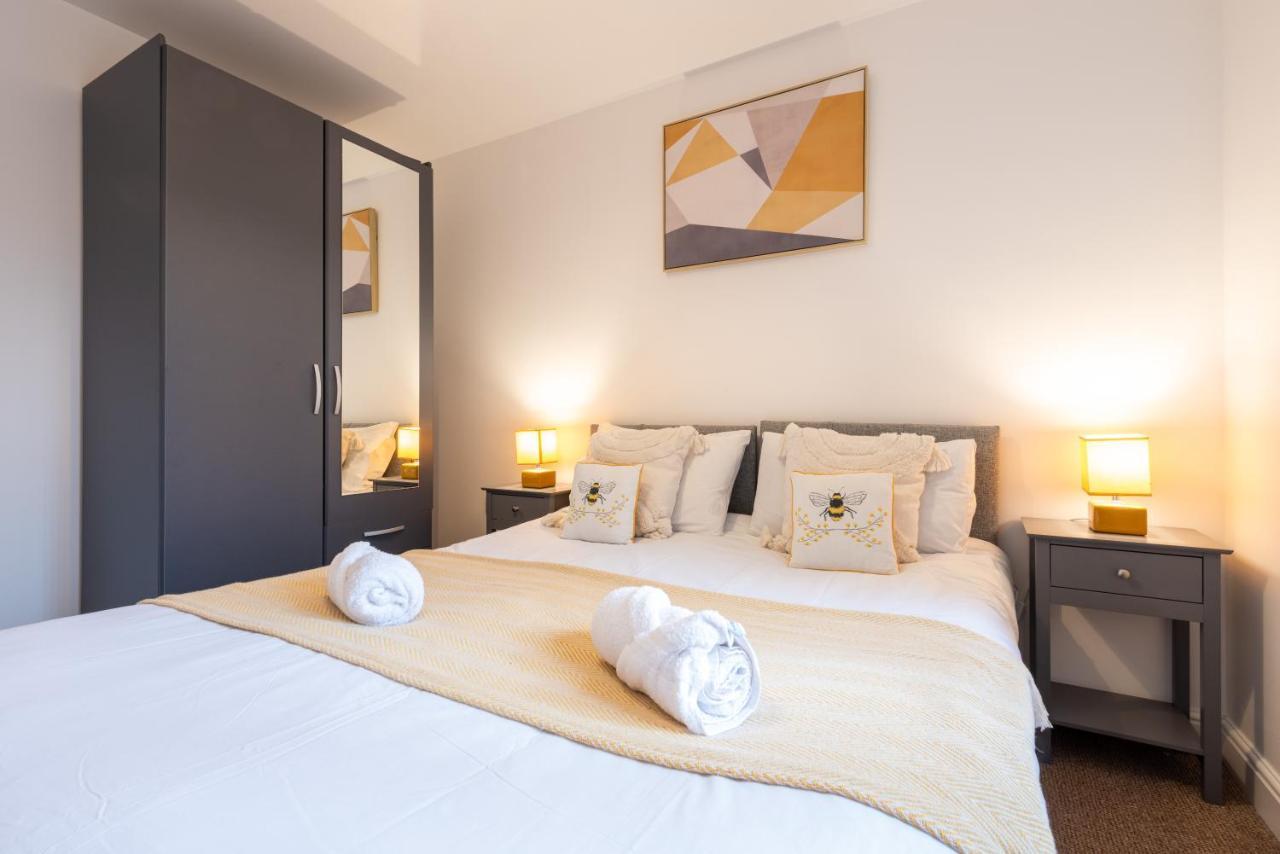 Parking - Spacious - Smart Tv - Self Checkin - Garden - King Derby Exterior foto
